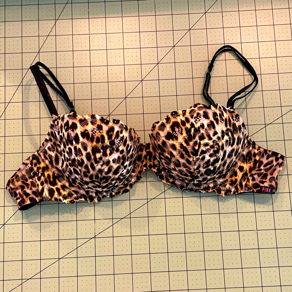 36B pink cheetah print bra